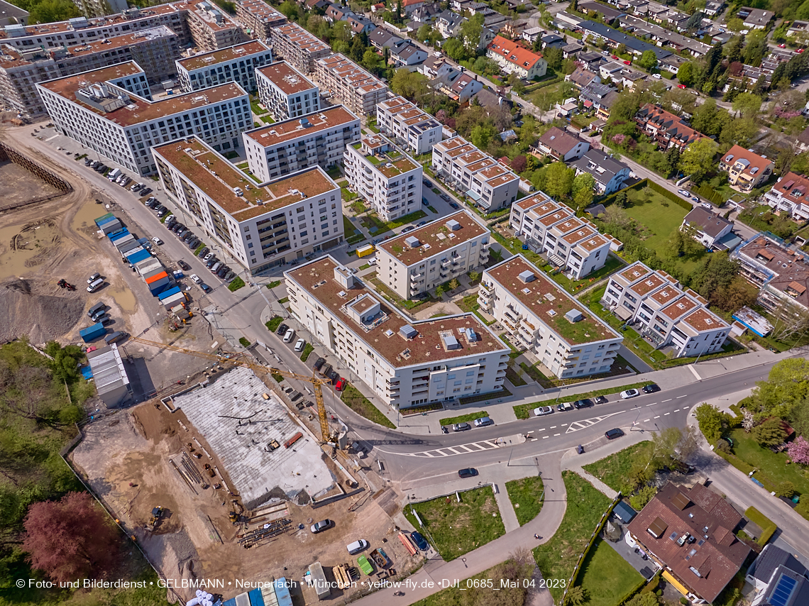04.05.2023 - Luftbilder vom Alexisqaurtier und Pandion Verde in Neuperlach